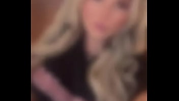 Day 3 of my mini brat vacay~ almost time for limp bizkit~only dm ready to spurt £hundreds so me and my friends can l