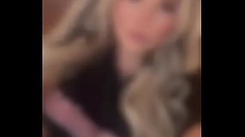 Day 3 of my mini brat vacay~ almost time for limp bizkit~only dm ready to spurt £hundreds so me and my friends can l