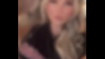 Day 3 of my mini brat vacay~ almost time for limp bizkit~only dm ready to spurt £hundreds so me and my friends can l