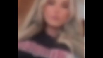 Day 3 of my mini brat vacay~ almost time for limp bizkit~only dm ready to spurt £hundreds so me and my friends can l