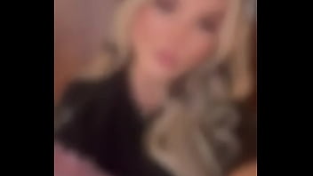 Day 3 of my mini brat vacay~ almost time for limp bizkit~only dm ready to spurt £hundreds so me and my friends can l