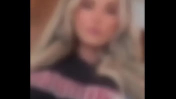 Day 3 of my mini brat vacay~ almost time for limp bizkit~only dm ready to spurt £hundreds so me and my friends can l