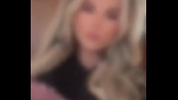 Day 3 of my mini brat vacay~ almost time for limp bizkit~only dm ready to spurt £hundreds so me and my friends can l