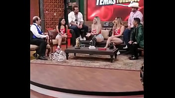 Gira de medios junto a barbaramontxxx y renatamendozax pra mundoxoficialluego ya le hismea os que día nos ven al aire