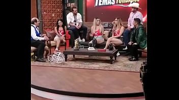 Gira de medios junto a barbaramontxxx y renatamendozax pra mundoxoficialluego ya le hismea os que día nos ven al aire