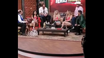 Gira de medios junto a barbaramontxxx y renatamendozax pra mundoxoficialluego ya le hismea os que día nos ven al aire