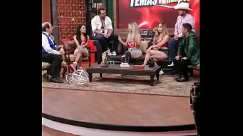 Gira De Medios Junto A Barbaramontxxx Y Renatamendozax Pra Mundoxoficialluego Ya Le Hismea Os Que Día Nos Ven Al Aire thumbnail