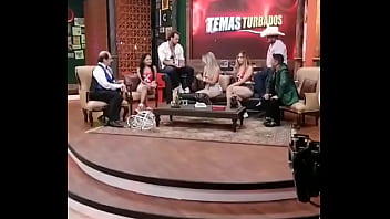 Gira de medios junto a barbaramontxxx y renatamendozax pra mundoxoficialluego ya le hismea os que día nos ven al aire