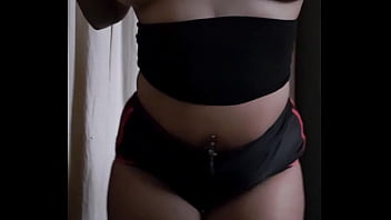 Tetas baile y música