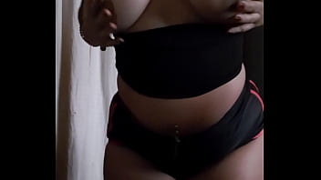 Tetas baile y música