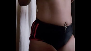 Tetas baile y música