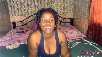 Black slut takes it deep