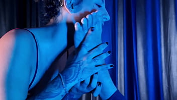 Imagine the taste of my feet on your tongue