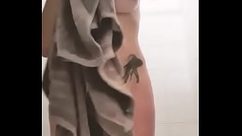 Petit Extrait De La Vidéo Du Mercredi Une Bonne Douche Après Le Sport Tu thumbnail