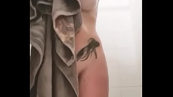 Petit extrait de la vidéo du mercredi une bonne douche après le sport tu