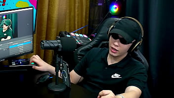 Bianca Demarchi Mostra A Silhueta Do Seu Corpo Morde A Orelha Do Ruan E O Pescoço Que Tesão Podcast Pápum No Barraco thumbnail