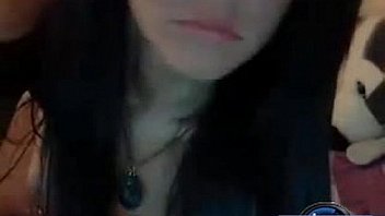 Perfect 18 year old shows off her amazing body free xxx cam