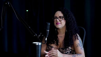 Duas gostosas mostram seus peitos depois de falar que ficou preocupada com stalker as pessoas não se abrem para experiências brunna sweet watch sheer red