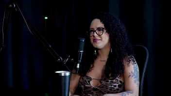 Duas gostosas mostram seus peitos depois de falar que ficou preocupada com stalker as pessoas não se abrem para experiências brunna sweet watch sheer red