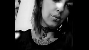 Hummm viens t amusez avec moi