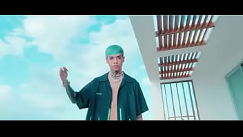 Tu madre me la brilla