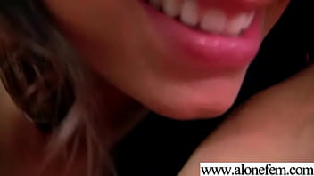 Amateur teen girl love to play with vibrator movie 27