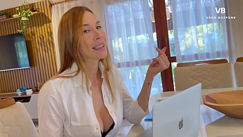 Una profesora de psicologia con extraño método de enseñanza