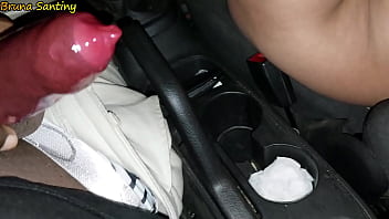 Ofereci carona para a gostosa que tava andando sozinha na rua e ela transou comigo por gratidão; Ofereci carona para a gostosa que tava andando sozinha na rua e ela transou comigo por gratidão;