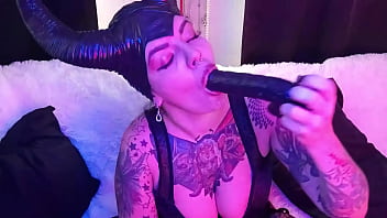 Hot deep throat from lustful gothic succubus girl