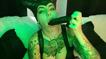 Hot deep throat from lustful gothic succubus girl