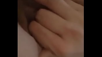 Elle veut la bite de mais sait pas lui parler