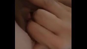 Elle veut la bite de mais sait pas lui parler