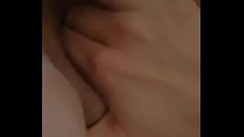 Elle veut la bite de mais sait pas lui parler