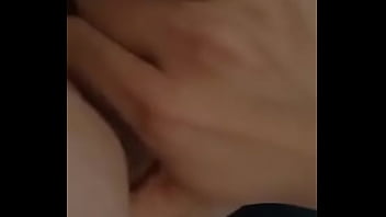 Elle veut la bite de mais sait pas lui parler