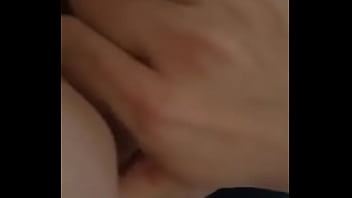 Elle veut la bite de mais sait pas lui parler