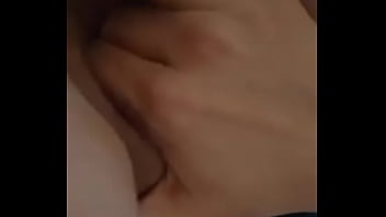 Elle veut la bite de mais sait pas lui parler