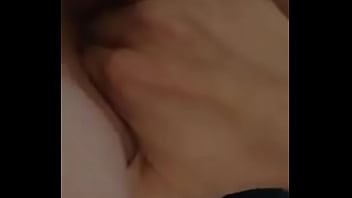 Elle veut la bite de mais sait pas lui parler