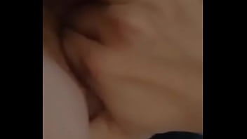 Elle veut la bite de mais sait pas lui parler