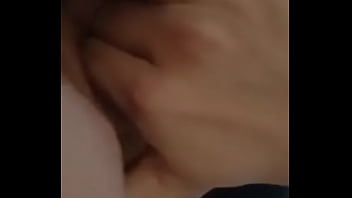 Elle veut la bite de mais sait pas lui parler