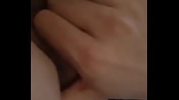 Elle veut la bite de mais sait pas lui parler