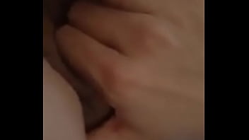 Elle veut la bite de mais sait pas lui parler