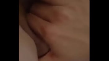 Elle veut la bite de mais sait pas lui parler