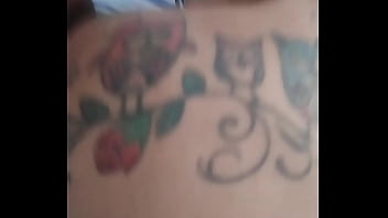 Meu Marido Deixou O Amigo Dele Chupa Os Meus Peitos Enquanto Ele Fode A Minha Buceta thumbnail