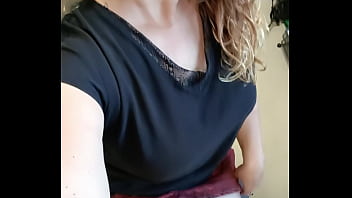 Un petit coucou du bureau bonne journée mes loulous