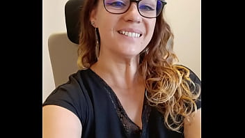 Un petit coucou du bureau bonne journée mes loulous