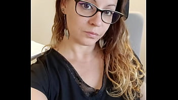 Un petit coucou du bureau bonne journée mes loulous