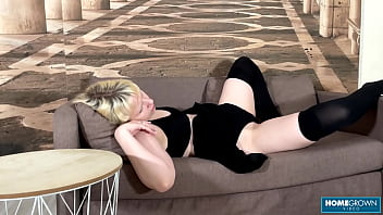 Slutty insatiable girlfriend just needs to be dicked down