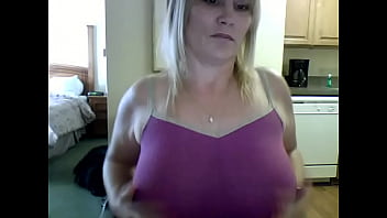 Playin wit my big titties