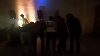 Meninos gostosos virgens rebolam a bumbum