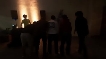 Meninos gostosos virgens rebolam a bumbum